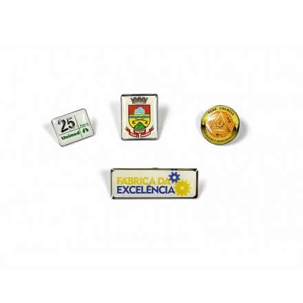 Pin Resinado em latão